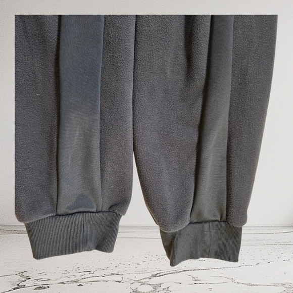 Reebok Men's Dark Grey Thermowarm Jogger Pants Size 2XL - Picture 2 of 9